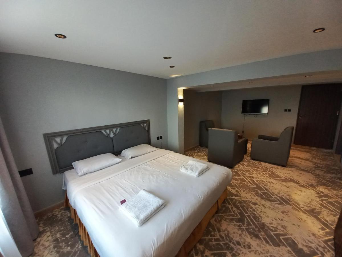 Sur Hotel Buitenkant foto