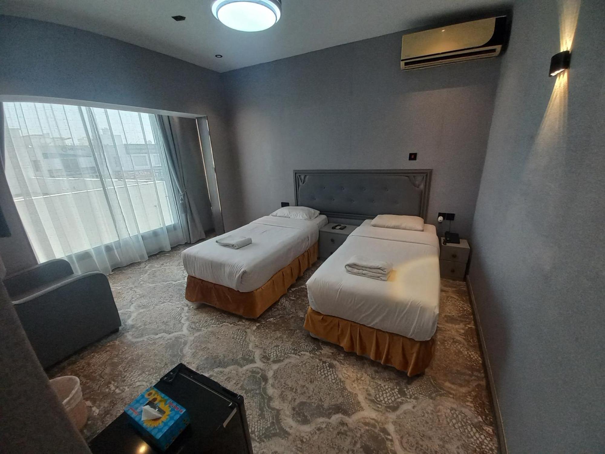 Sur Hotel Buitenkant foto