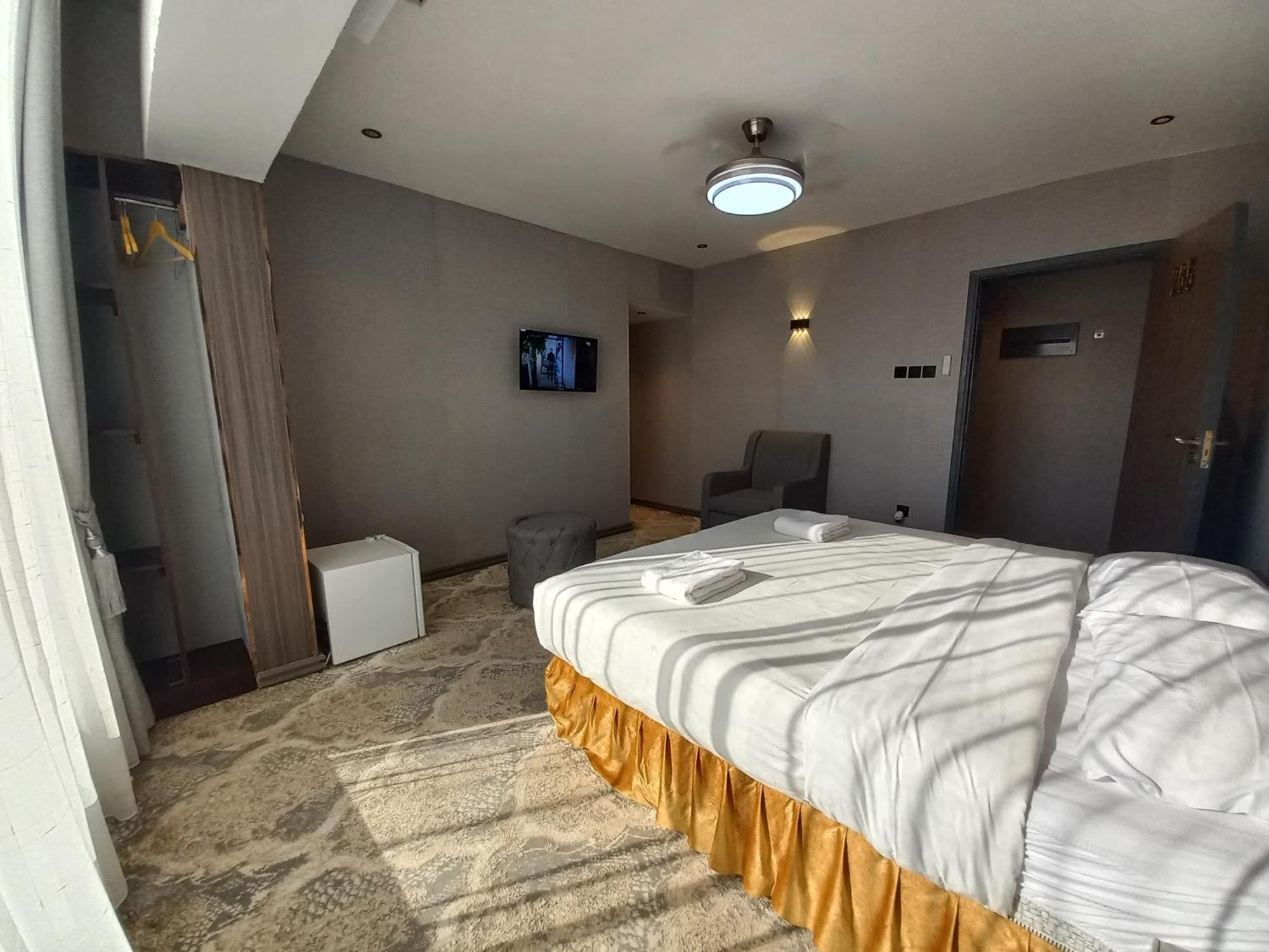 Sur Hotel Buitenkant foto