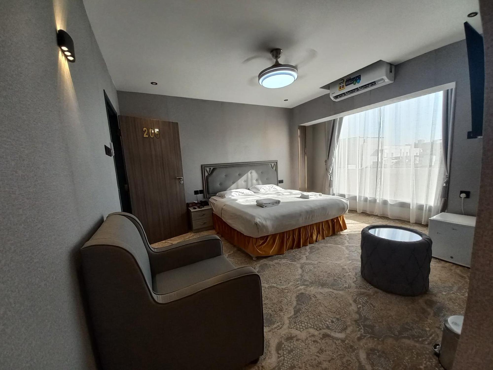 Sur Hotel Buitenkant foto