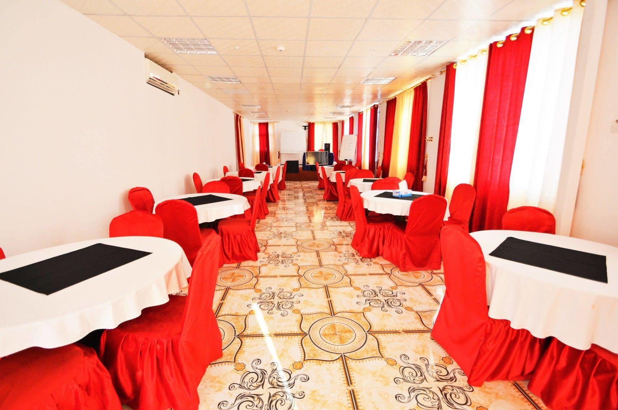 Sur Hotel Buitenkant foto